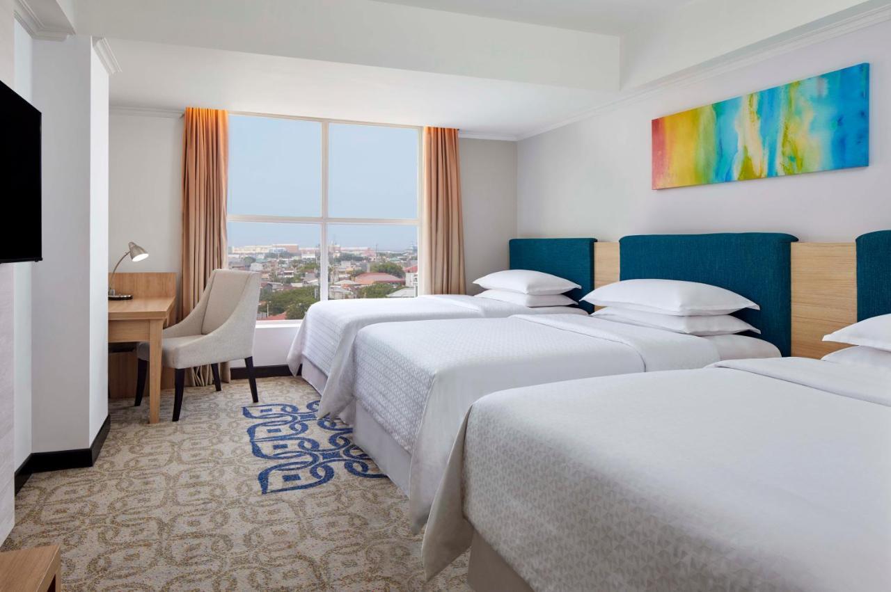 Four Points By Sheraton Макасар Экстерьер фото