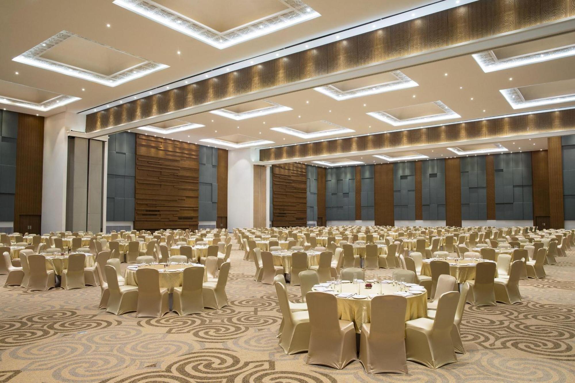 Four Points By Sheraton Макасар Экстерьер фото